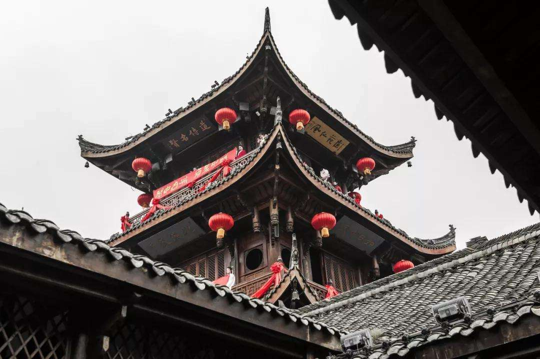 An ancient town "hidden" deep in the mountains in Sichuan, with simple and strong folk customs, simple and quiet yet undeveloped