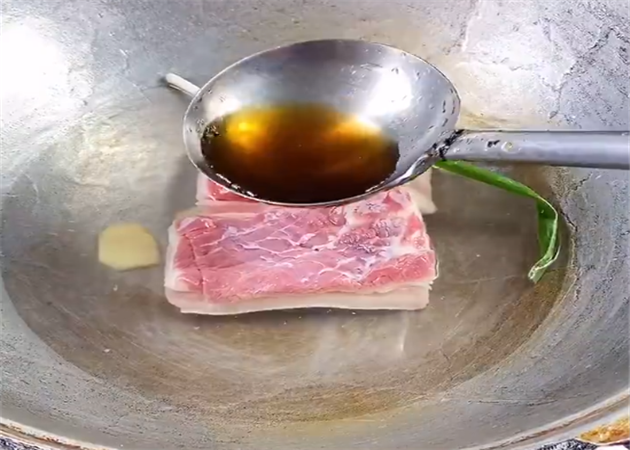 回锅肉一定要这样做，简单易学，在家就能吃到饭店的味道