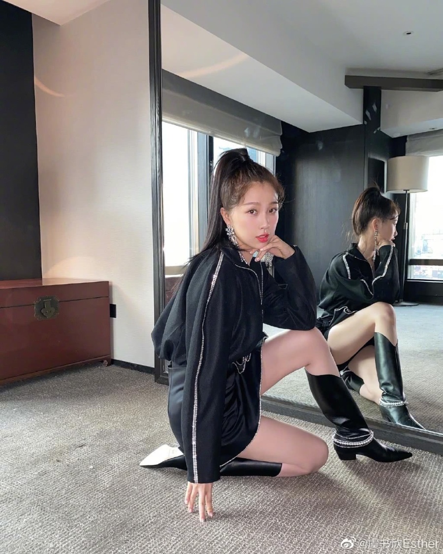 刘润南为袭胸虞书欣一事道歉，工作室回应态度