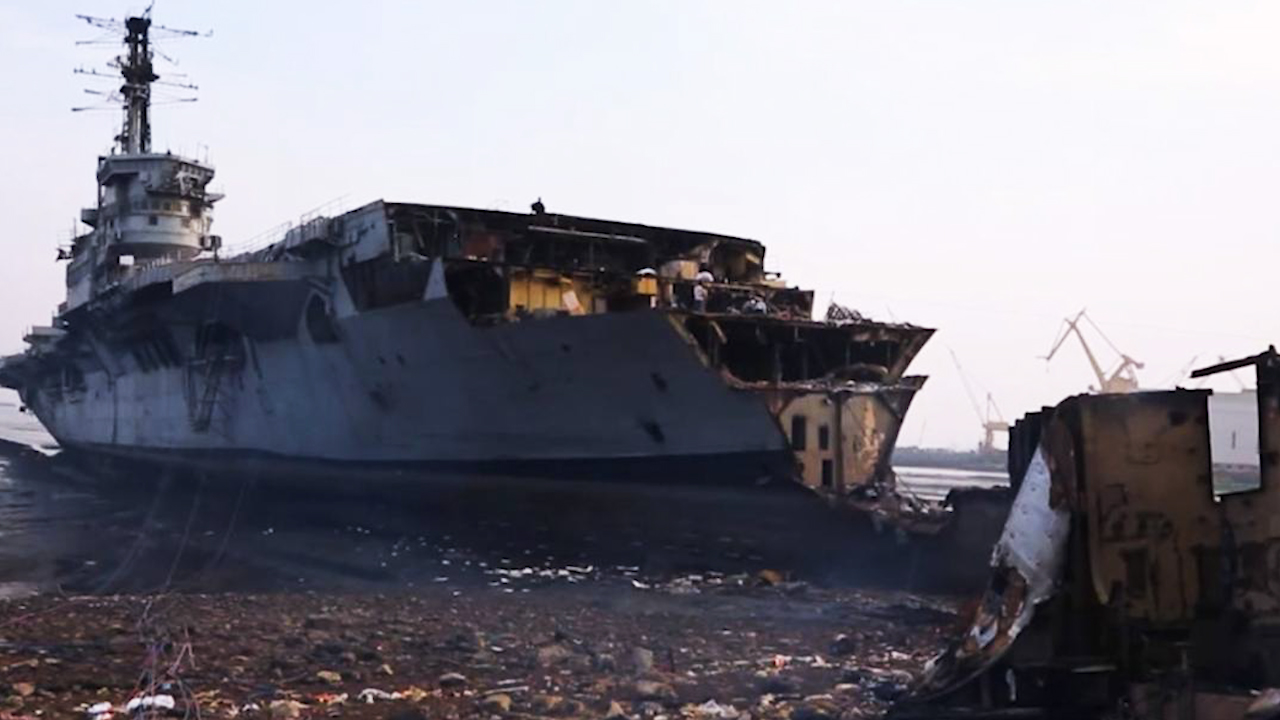 ����־޽���ײ7�Σ��ҹ����º������һ���£������ң����۽�