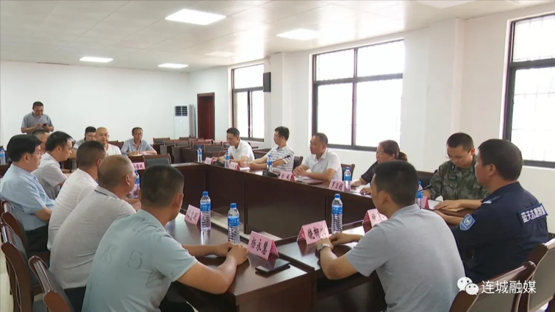 连城县召开首届“最美退役军人”座谈会