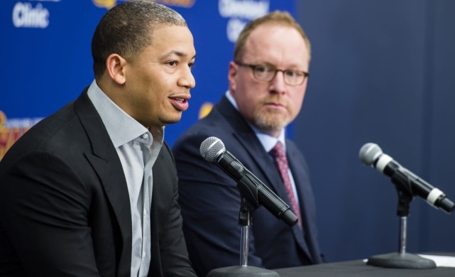 名記曝五隊選帥最新進展！休城重點考察兩人，鵜鶘等76人結果？