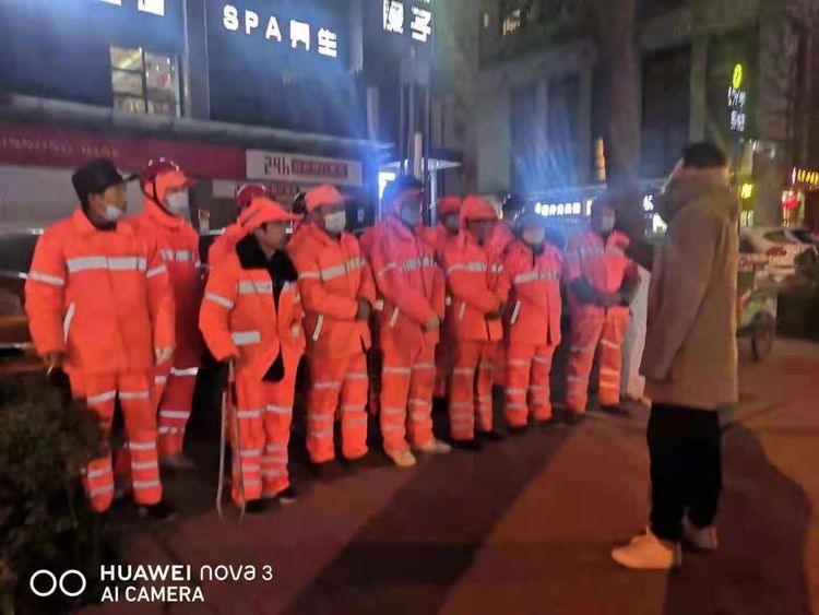 为环卫人员系紧“安全带”—经发保洁组织开展安全培训活动