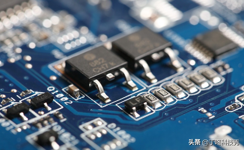 ARM加入美国联盟 华为麒麟芯片感到“危机”，自