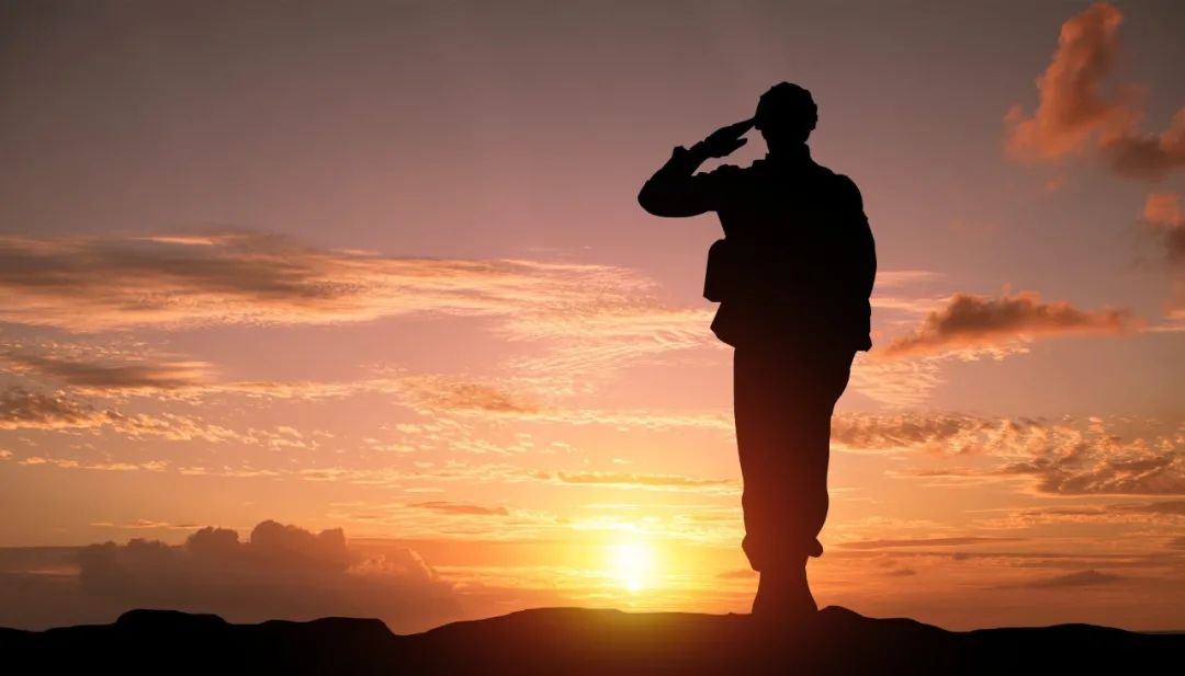 关于军人的诗句大全赞美军人的经典古诗