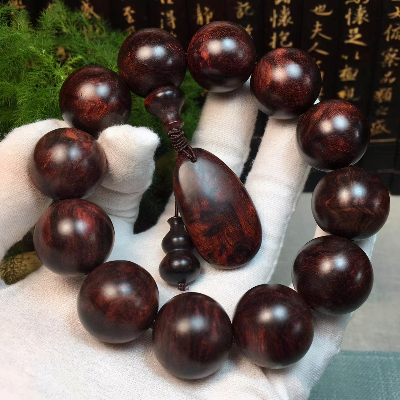 挺好的海南黃花梨，玩廢了吧！做這4種保養(yǎng)就那么難嗎？