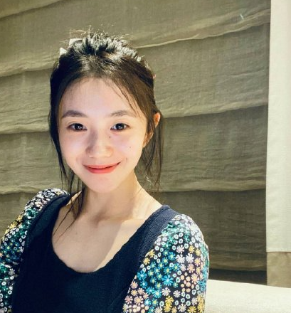 刘浩存母亲回应瘫痪女孩事件：因家庭困难欠赔款，会把她当女儿疼