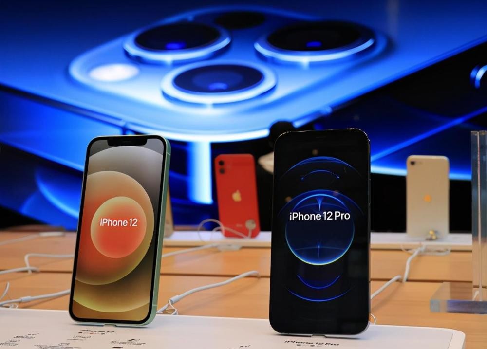 嘴上喊著要支持“國產(chǎn)手機”，發(fā)了工資卻買了iPhone12，很真實