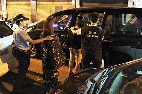 只因接了一个电话，损失上百万！盘点澳洲常见的五大骗局！