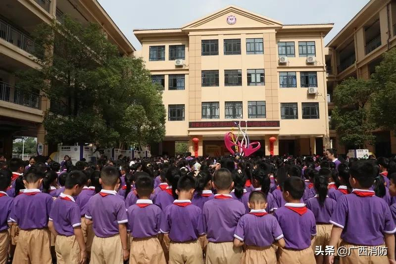 玉林玉州区旺瑶小学种了一千多颗种子(图4)