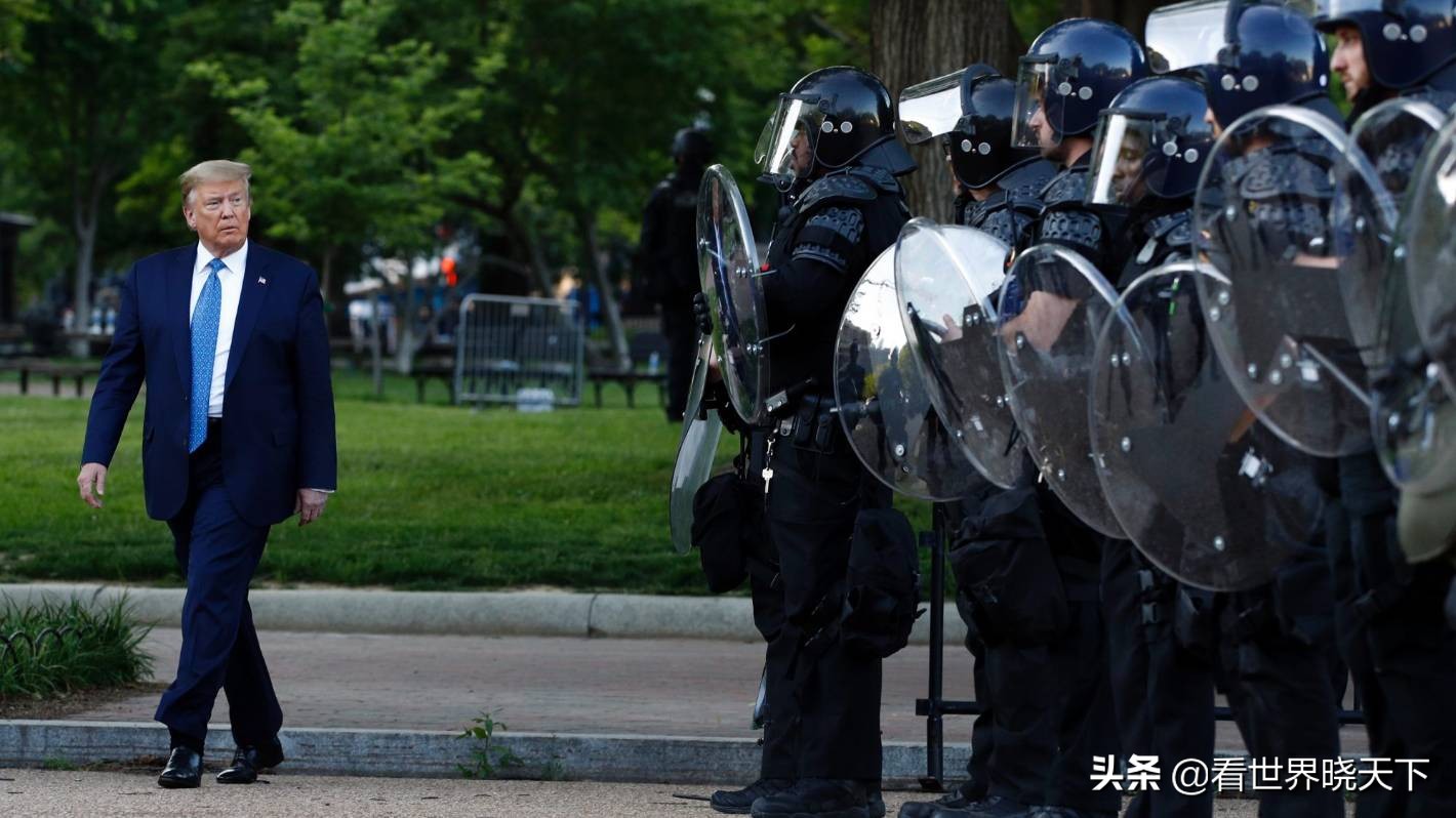 美国警察的\"好日子\"要结束了？