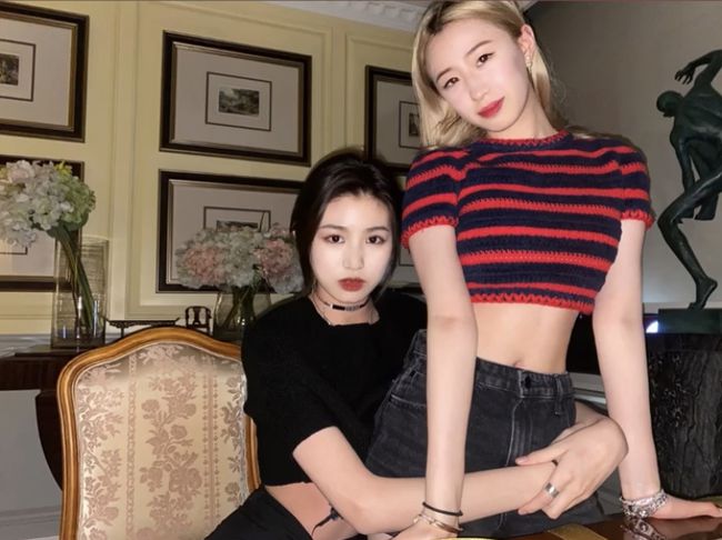 星二代名媛相遇，李嫣和汪峰女儿同框为闺蜜庆