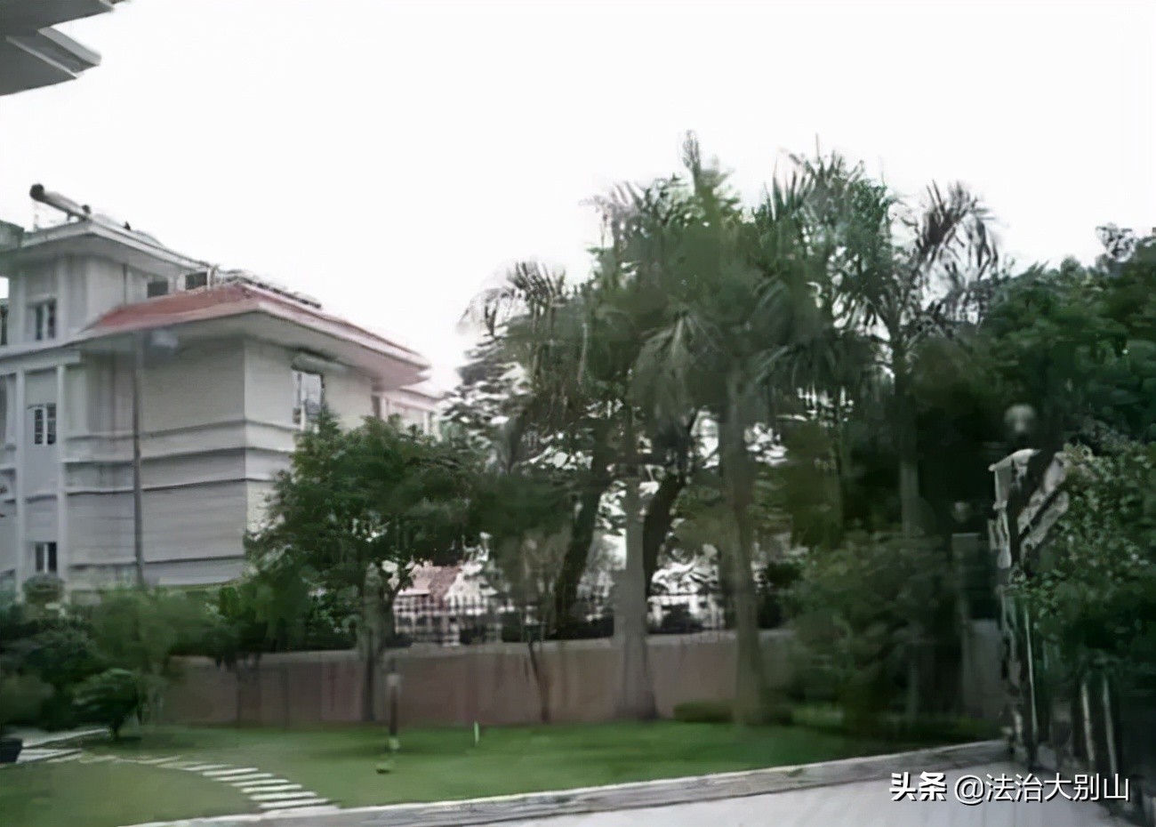 中国大案纪实解读：女子出轨后，杀死资产过亿但是身高1米4的老公