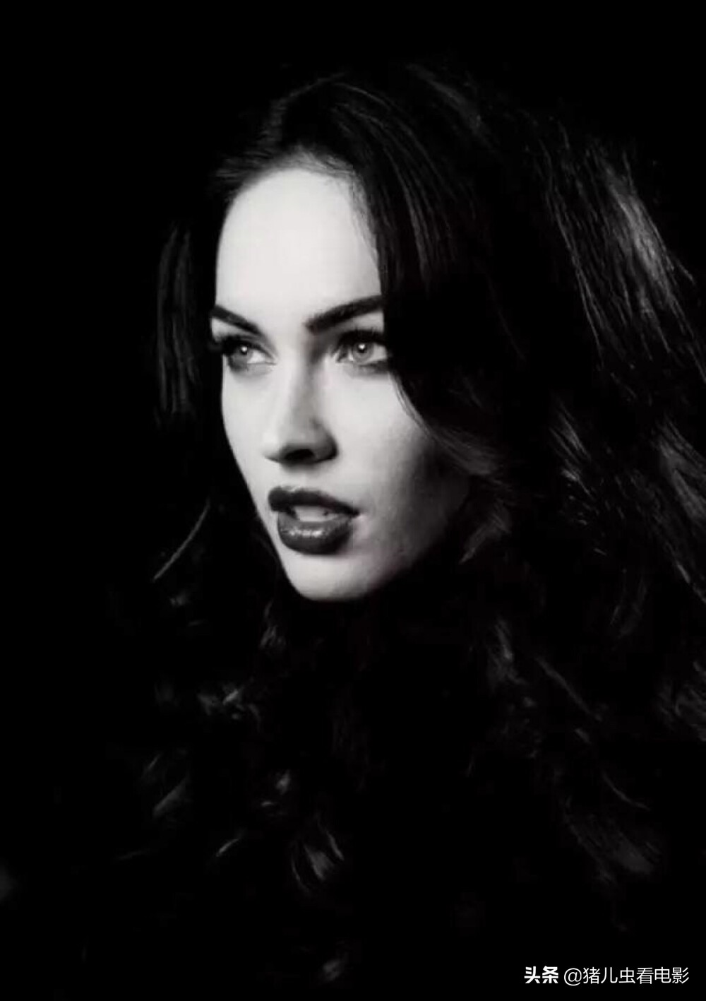 变形金刚2主角还记得变形金刚2的女主吗梅根福克斯