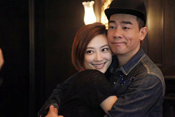 應采兒曬兒子跳舞視頻，還不忘坑一把兒子：自己覺得帥到模糊