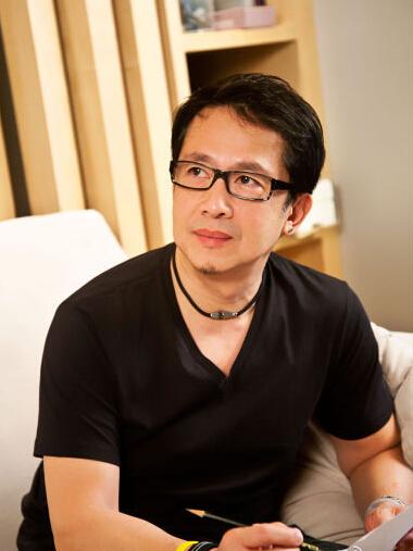 2011年初，黄磊坐航班飞台北，一次为了爱情，二次宣布退出歌坛？