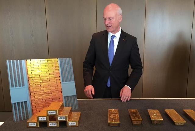 中国减持2016亿美债，数千吨黄金或已运抵中国，美国或将耗尽资金