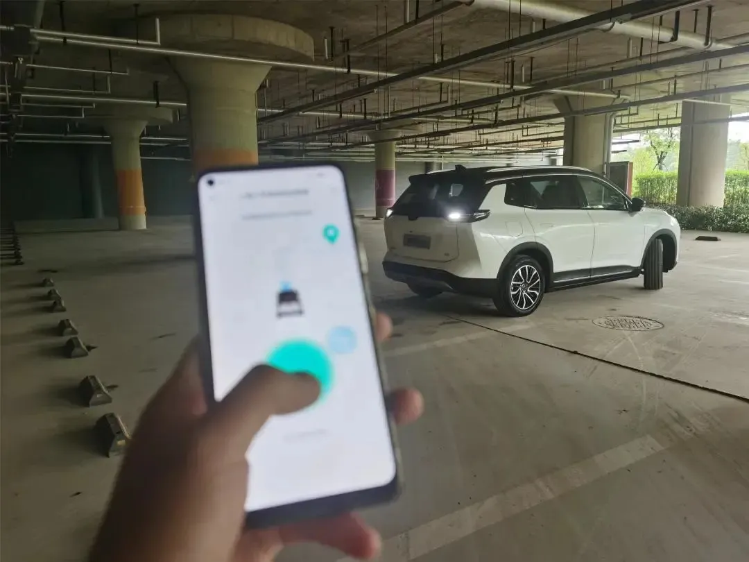 电车油车同级较量，威马W6和RAV4，谁更强？