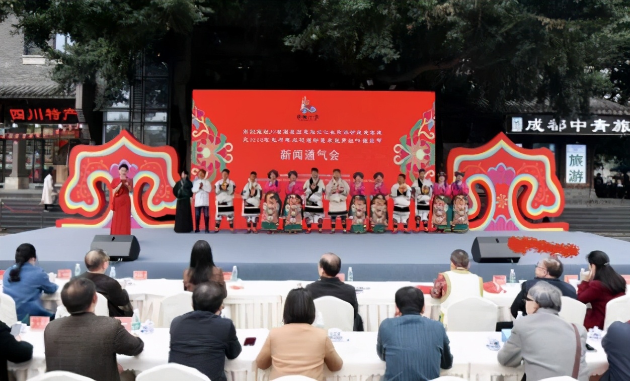 11月15日，四川理县邀请您去迎羌年、赏红叶、泡温泉