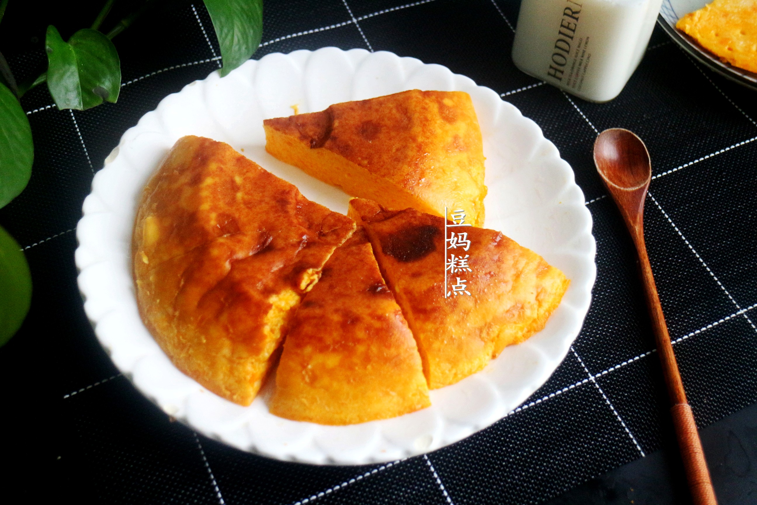 睡前5分鐘拌好麵糊即可，這款南瓜蛋糕，不用烤箱，口感柔嫩細膩