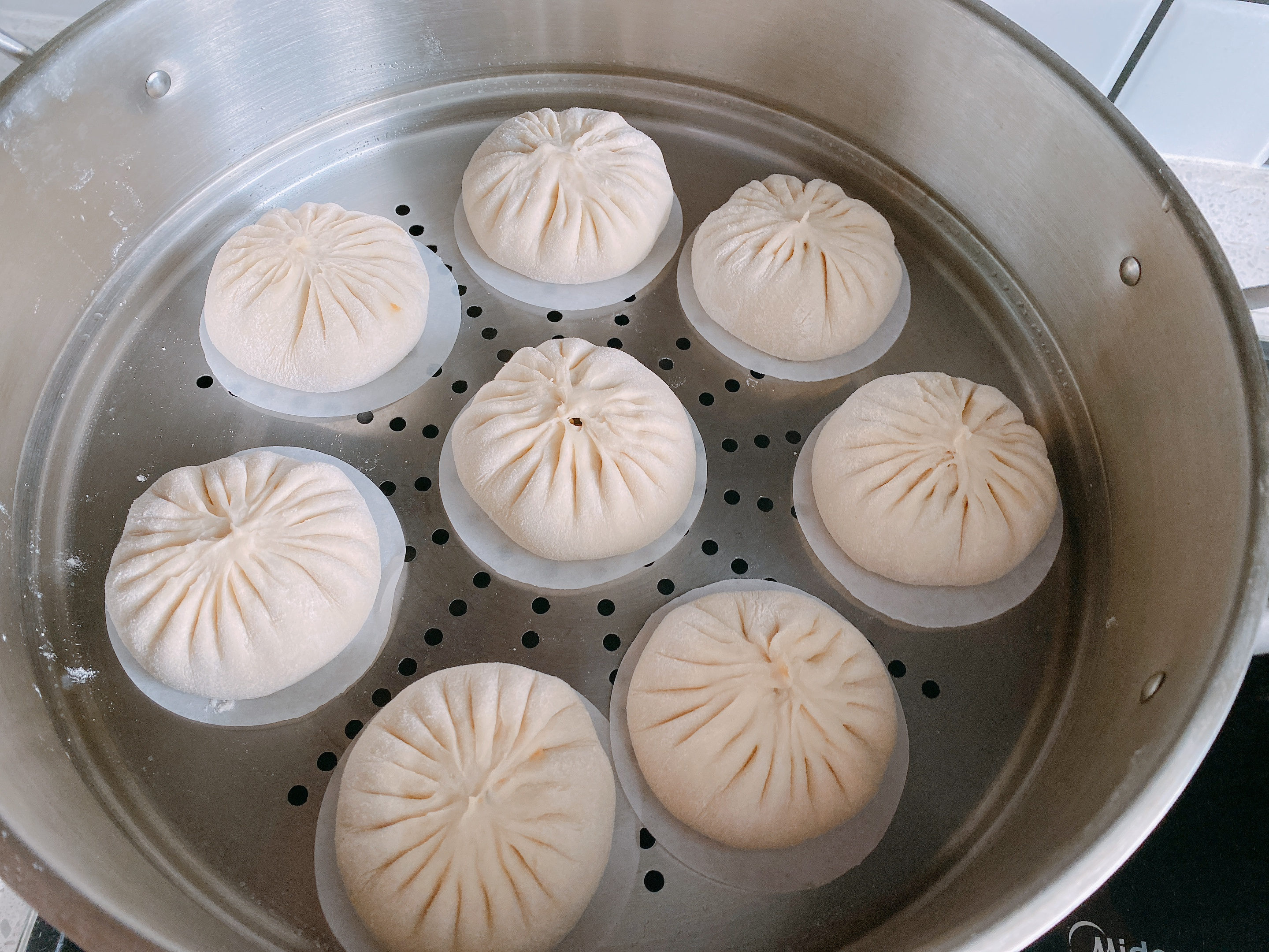 猪肉降价了自己在家做肉包，掌握3点，蓬松暄软，咬一口满嘴汤汁