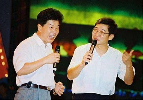 相声演员大兵的毁灭史，从抛弃搭档时，他的故事就写好了结局