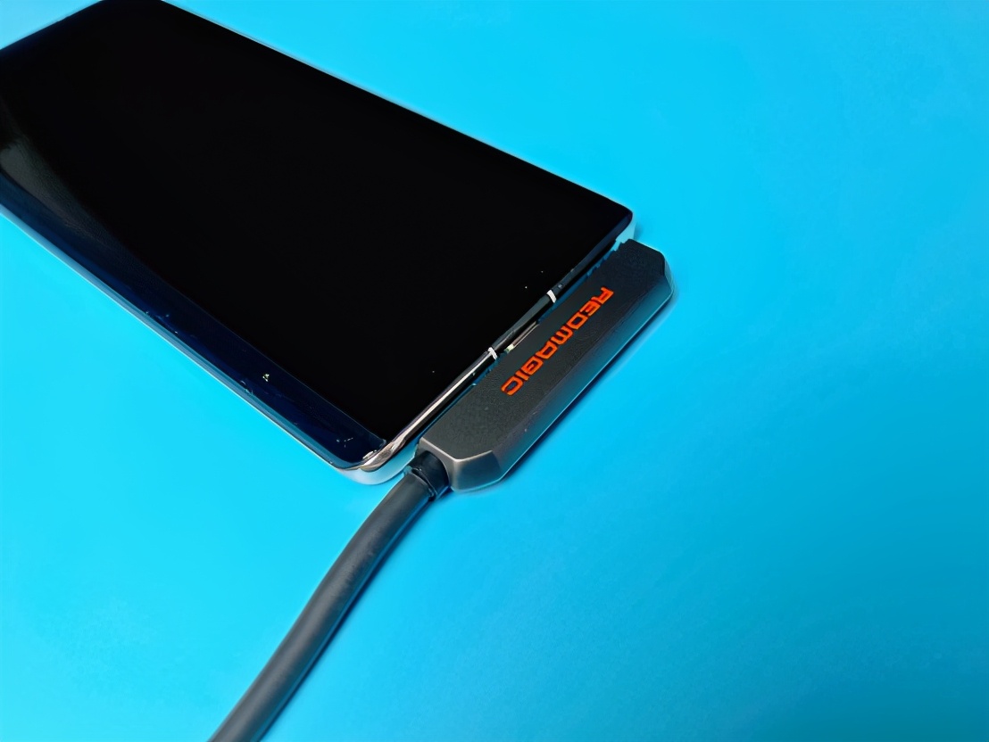 带你重回手游巅峰，手游的最佳拍档——红魔手游拓展坞