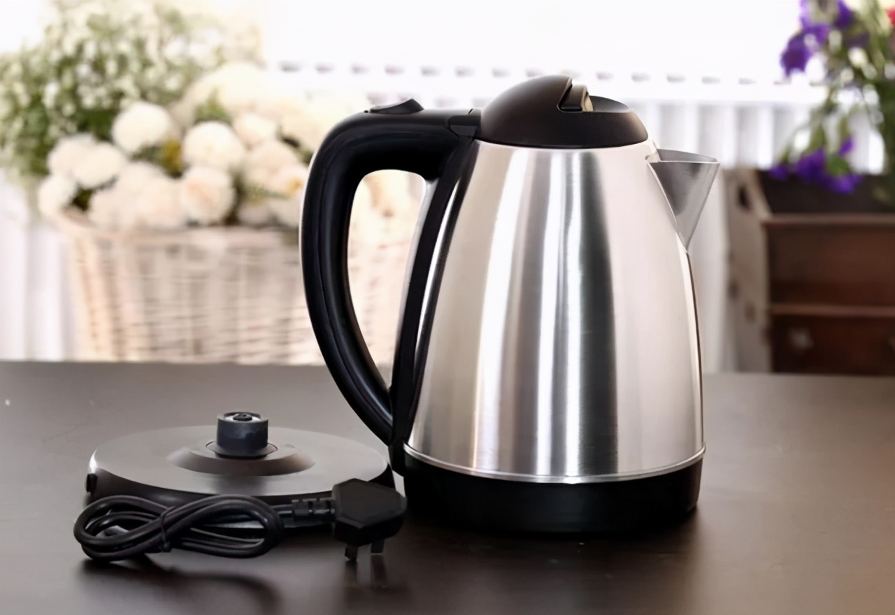 住酒店的8大禁忌宾馆水壶烧开能杀菌吗