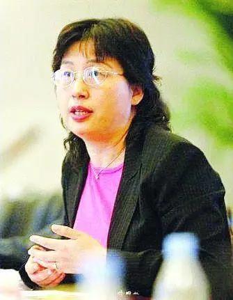 65岁“华为女皇”孙亚芳：任正非背后的女人，真是个狠角色