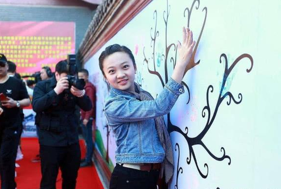 那个被张艺谋看中的“奥运女孩”林妙可，12年过去，活成什么样？