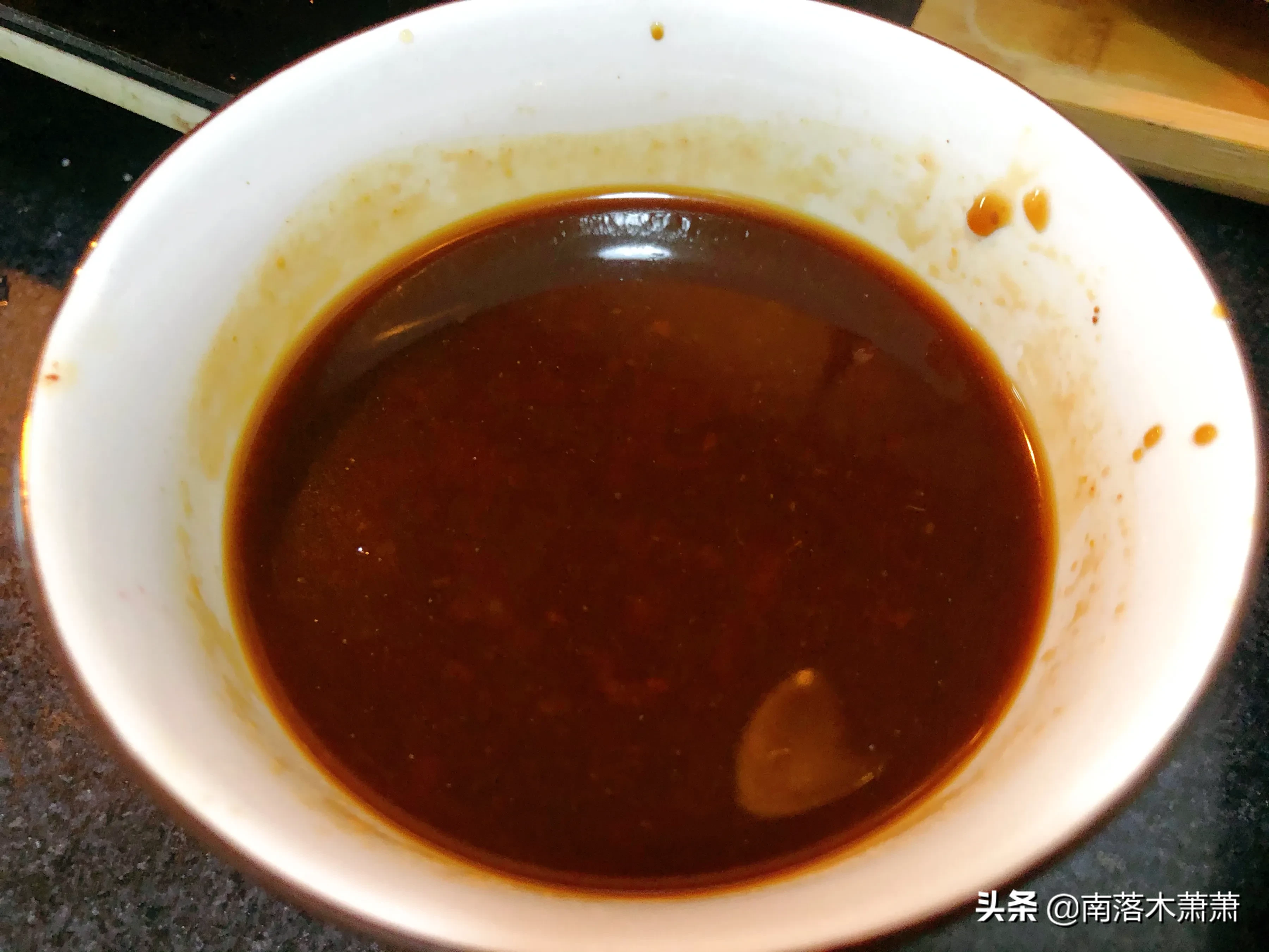 Enoki mushroom and dried tofu are a hundred times more delicious than fried and grilled, especially the thick sauce