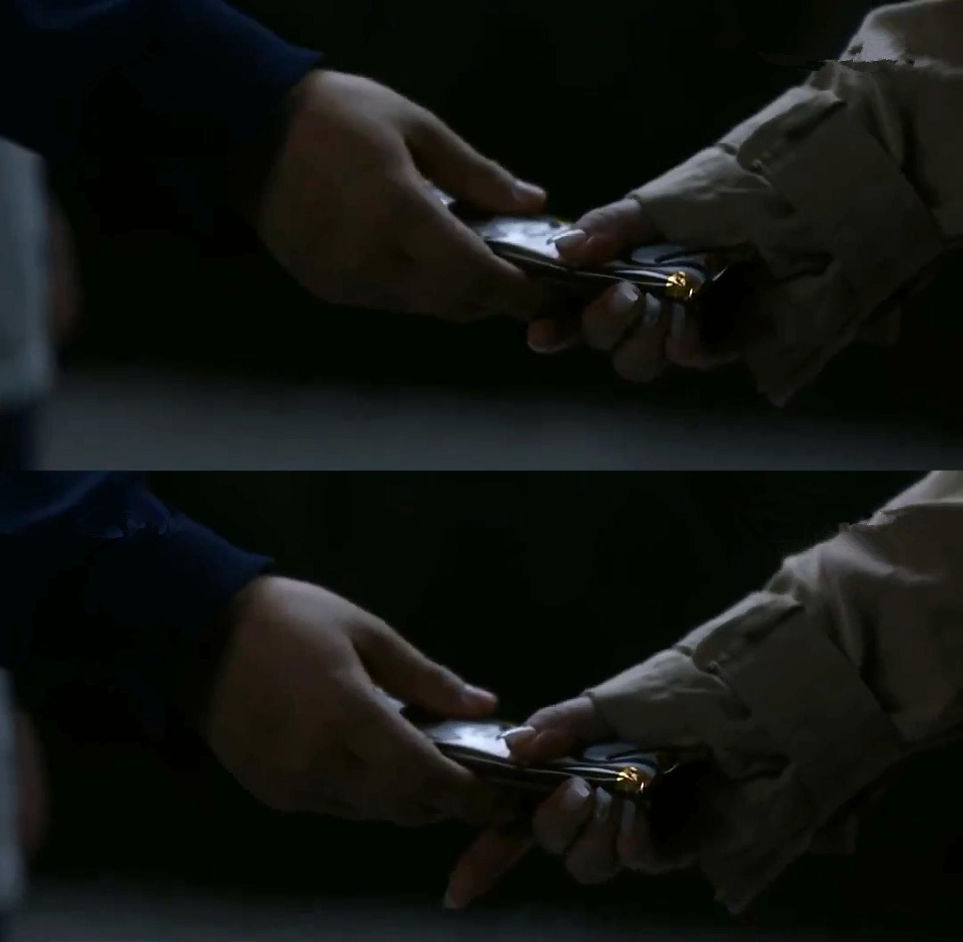 《装台》42岁秦海璐与90后男孩演情侣，这样的爱