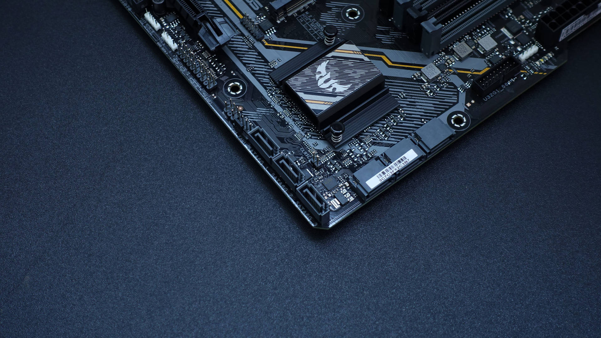 千元主板也可搭载十代CPU，华硕B460重炮手PRO装机实测