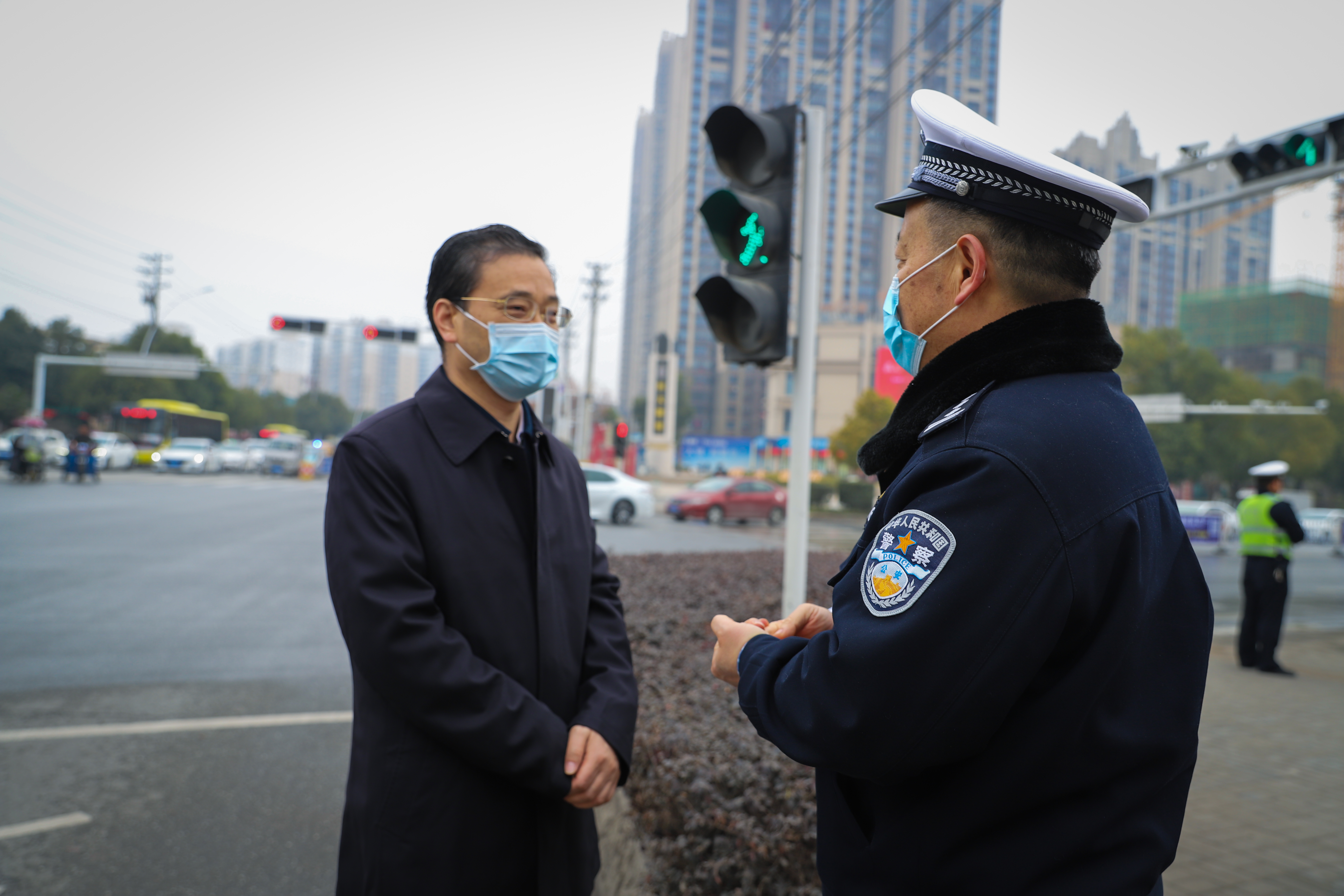 随州市委书记钱远坤春节前夕看望慰问一线公安民警市委书记,民警,市委,辅警,疫情