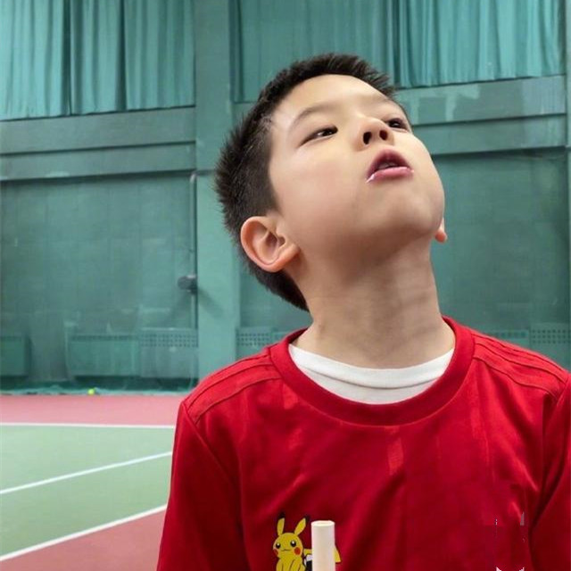 之前像胡一統，現在像李現，嗯哼的變化讓我們得出一個可怕的結論