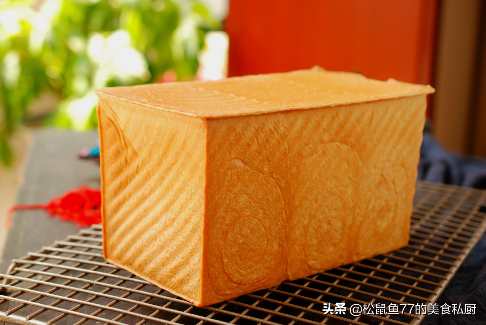 像棉花一样的吐司，绵软到不忍下手，特好吃！一次性发酵不费时间