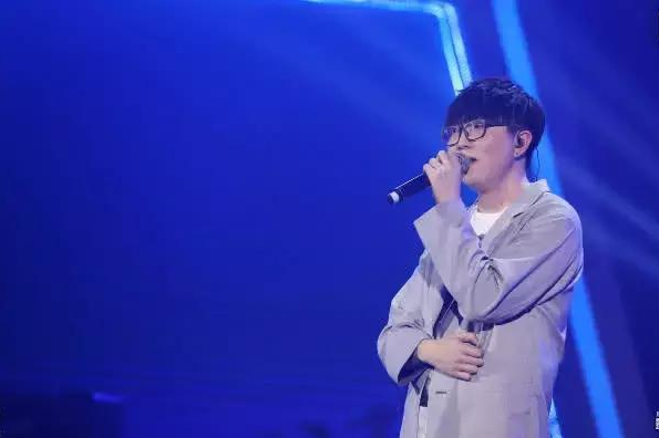 “零差评”的歌，毛不易、华晨宇各占一首，而他的已被写进教科书