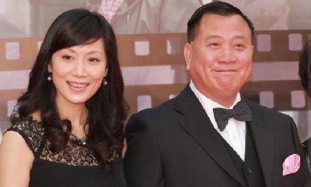 萬梓良和妻子郭明黎前妻恬妞好友鄧萃雯梅豔芳張學友周星馳合照 致敬我喜歡的明星們 Mdeditor