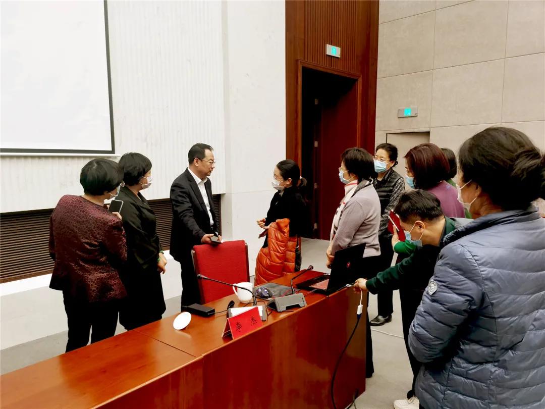 广安门医院与全国妇联共同开展关爱职工健康大讲堂活动