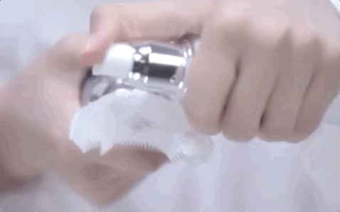 刷牙完全不用手？只需十几秒，360°无死角自动清洁，蓝光美白牙齿