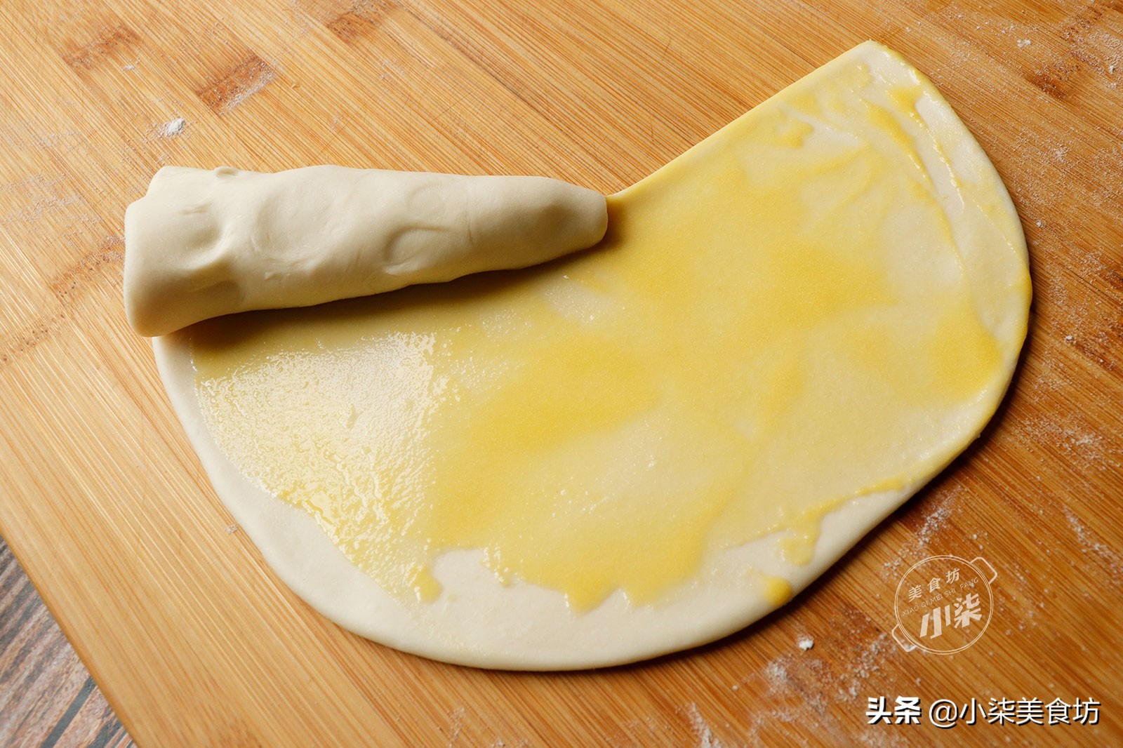 家常饼经典做法，简单层次多，柔软不油腻，我家一周至少吃3次