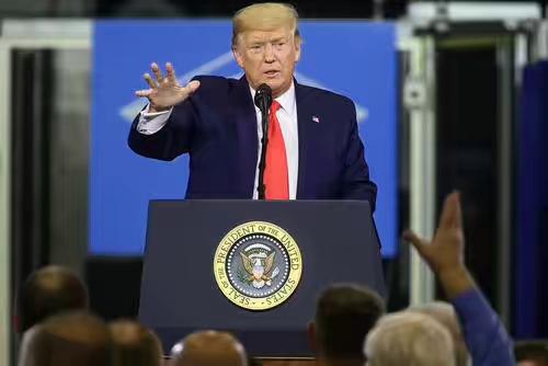 死亡人数即将破10万，14州爆发不明疾病，特朗普