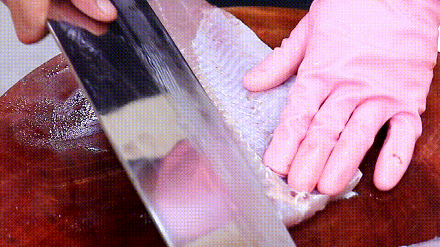 图片[3]-水煮鱼只服这种做法！巧去鱼刺鱼肉鲜嫩香辣入味一大盆不够吃-起舞食谱网