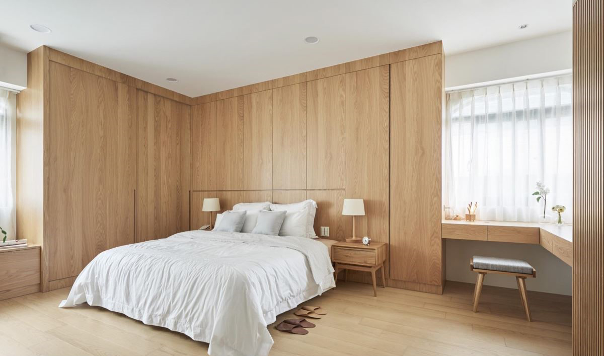 台湾夫妻买下132平30年老屋，装成白+木色的日式家很舒服