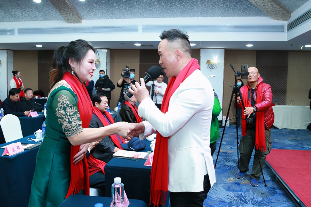 中国教育春晚《健康中国年》新闻发布会在京举行