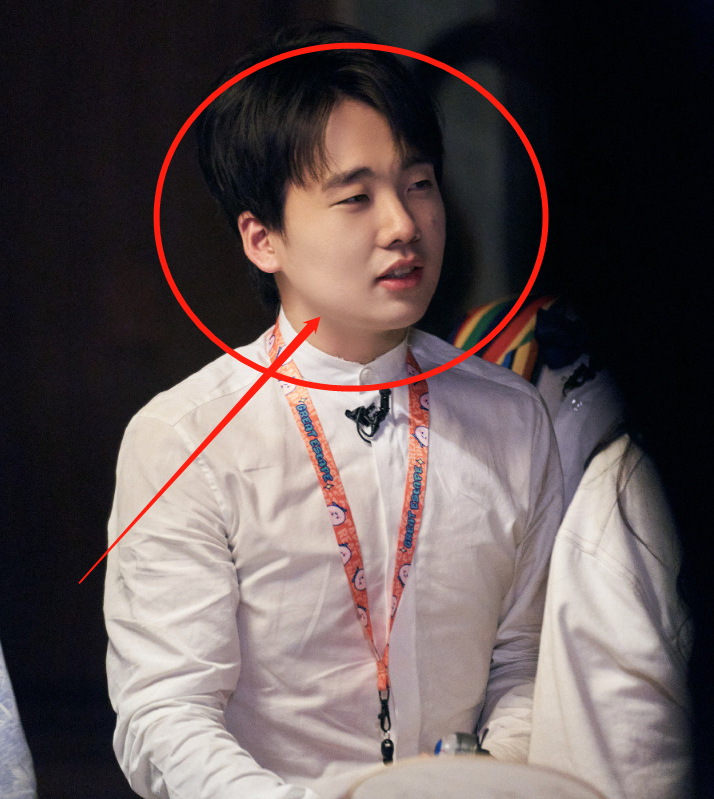 Deng Lun Yang cloths cover regression escapes closely 3, guo kylin doubt holds the position of permanent honored guest no longer, new MC is too surprizing however