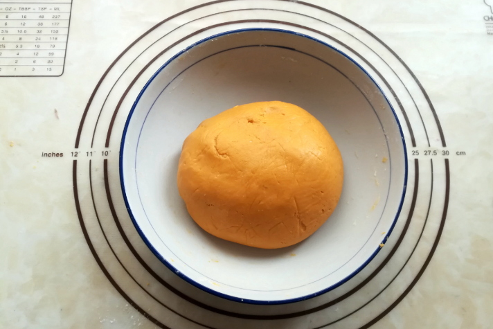 自制红豆三色芋圆，香甜软糯，做法简单，比甜品店的还好吃