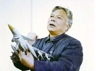 歼-10之父宋文骢：为补贴经费他卖面条，家人一直以为他是牙医