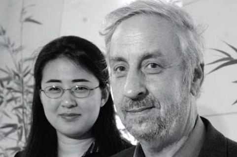 北大才女为爱放弃中国国籍，嫁给比自己大25岁导