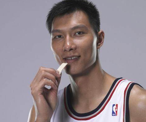 为何曾经在NBA风靡一时的口香糖，现在几乎看不到了？